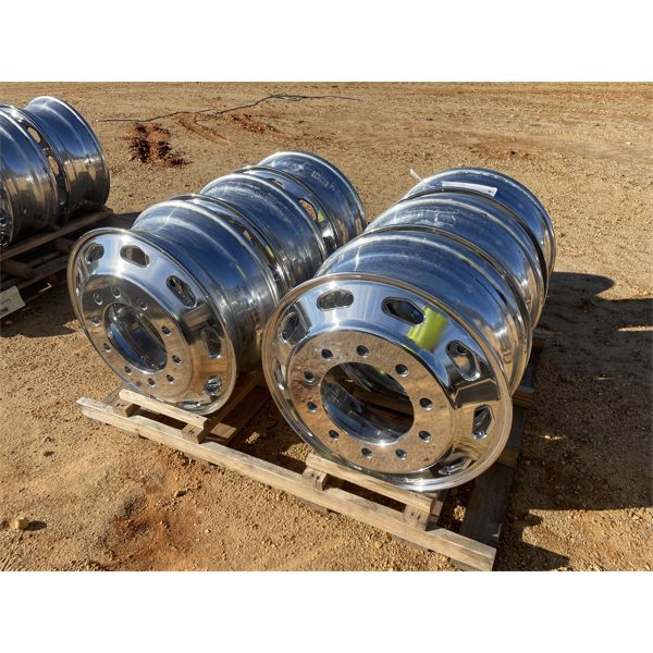 (6) FREIGHTLINER PATTERN ALUMINUM 8.25 x 22.5 RIMS