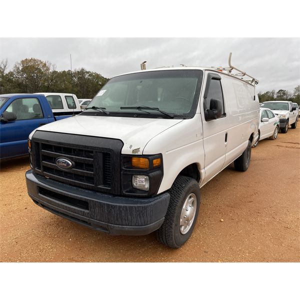 2012 FORD E350 Passenger Van