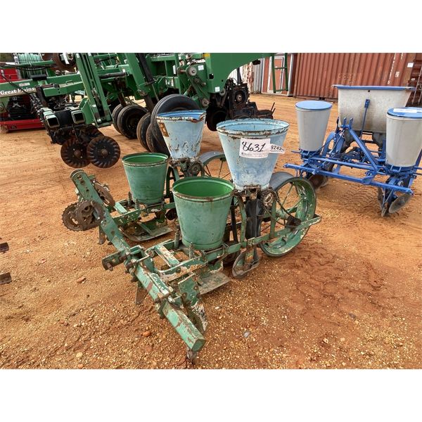 (2) ROW W/ HOPPER Planter