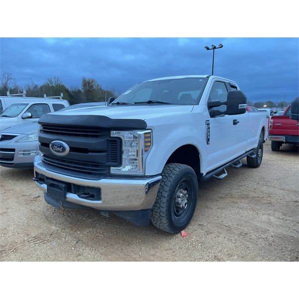 2018 FORD F250 XL Pickup Truck