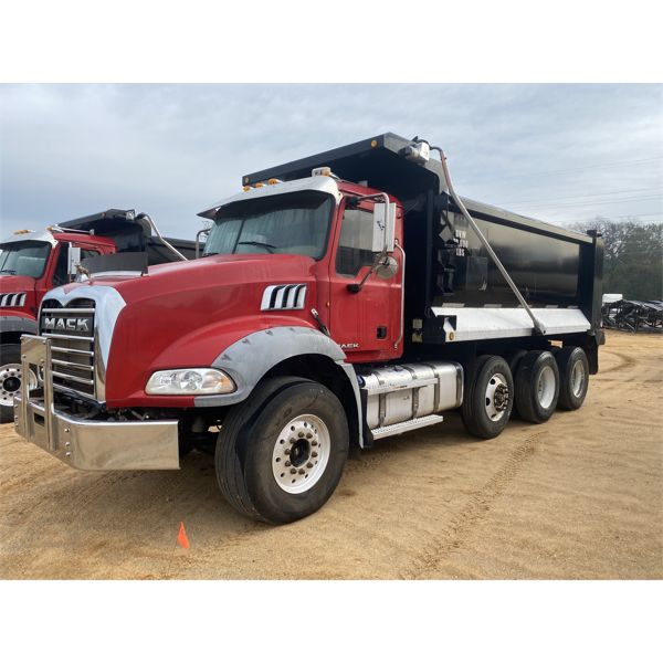 2014 MACK GU813 Dump Truck
