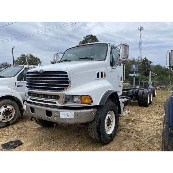 2006 STERLING  Cab and Chassis Truck
