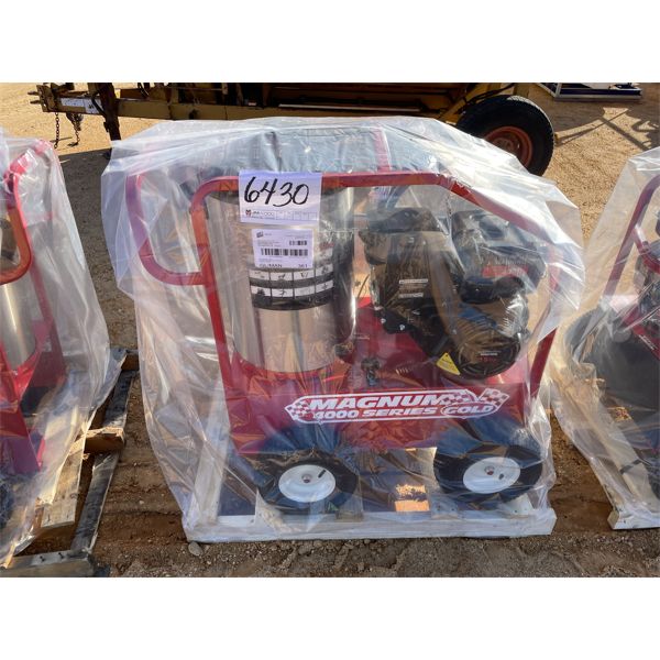 MAGNUM 4000 SERIES HOT WATER Pressure Washer