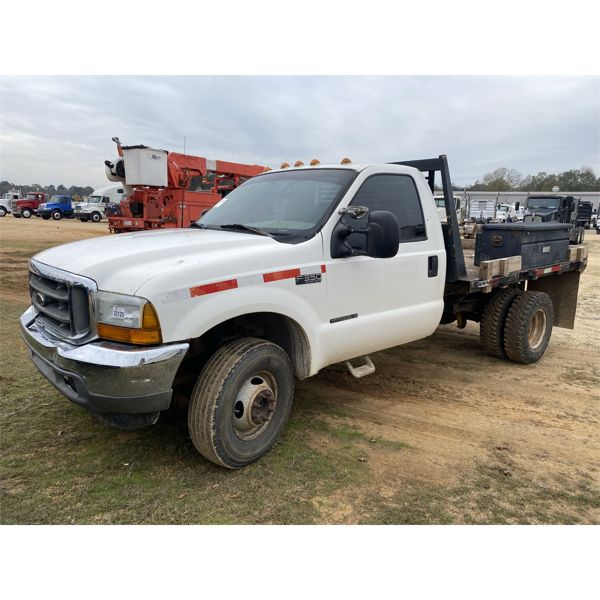 2000 FORD F350 Flatbed Truck