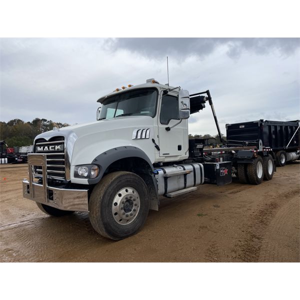 2023 MACK GR64F Roll Off Truck