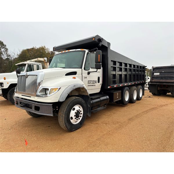 2007 INTERNATIONAL 7600 Dump Truck