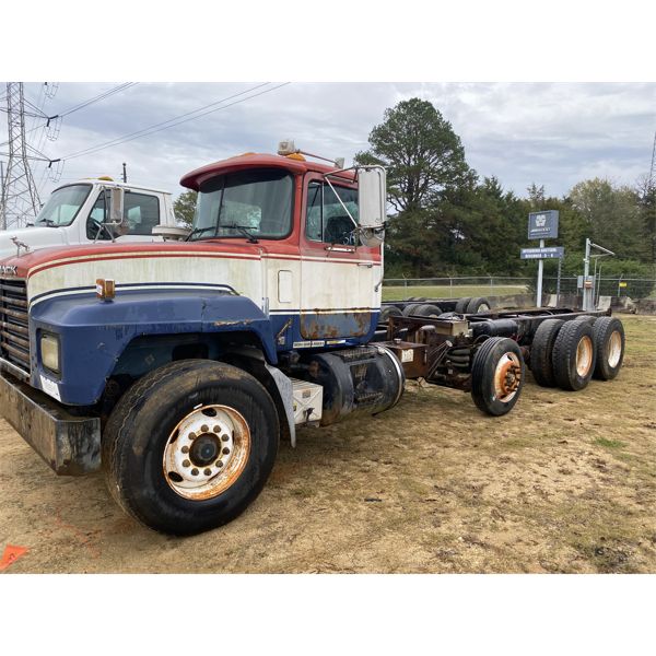2003 MACK RD688S Cab and Chassis Truck