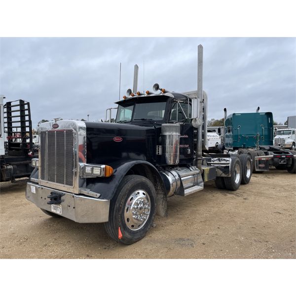 2000 PETERBILT 379 Day Cab Truck