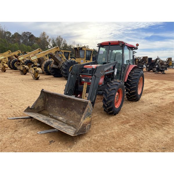 2000 KUBOTA M9000 Farm Tractor