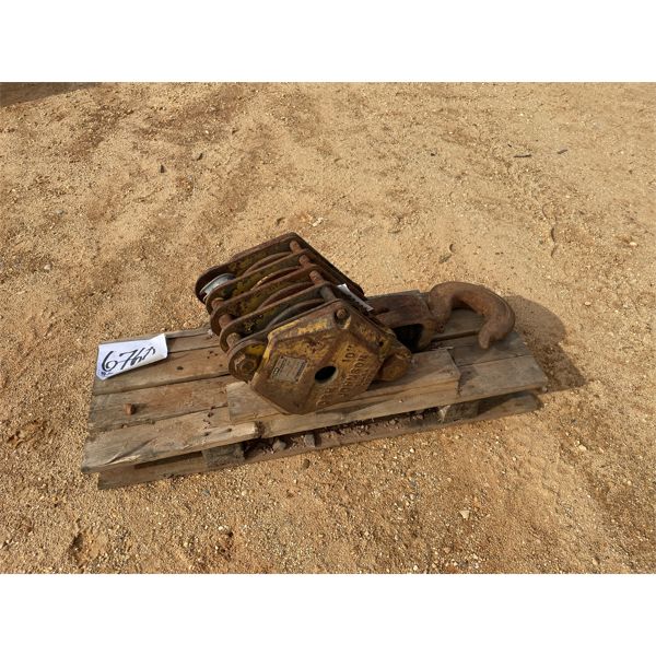 JOHNSON 19 TON (4) SHEAVE HOOK & PULLEY
