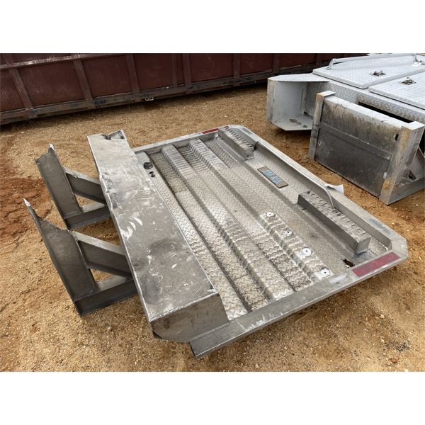 ALUMINUM HEADACHE RACK
