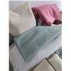 Image 3 : Assorted Blankets Including A 100% Wool Blanket