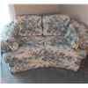 Image 2 : Floral Loveseat - 63W x 33D x 29H
