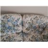 Image 3 : Floral Loveseat - 63W x 33D x 29H