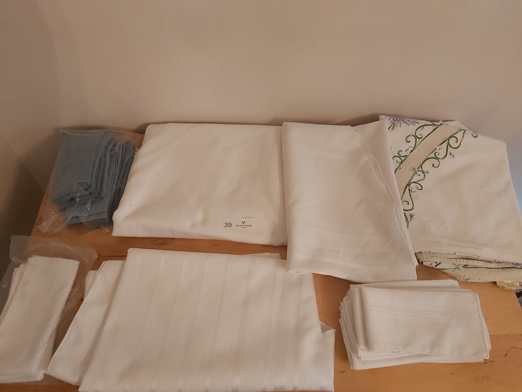 Assorted Table Linens - Beck Auctions Inc.
