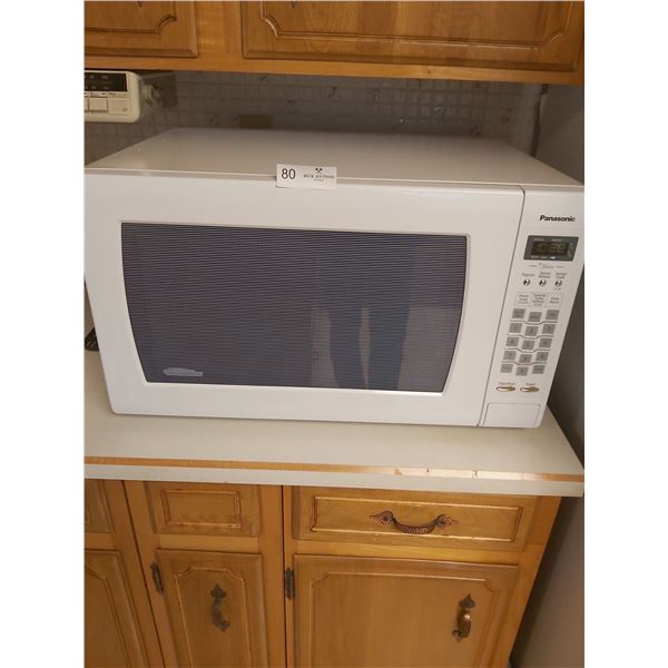 Panasonic Inverter Microwave Model NNSN968W Beck Auctions Inc.