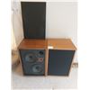 Image 1 : 2 Floor Speakers