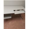 Image 2 : Desk