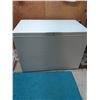Image 1 : Frigidaire Deep Freeze 48 Long x 29 1/2 Deep x 35 High
