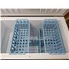 Image 4 : Frigidaire Deep Freeze 48 Long x 29 1/2 Deep x 35 High