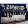 Image 2 : 1847 Rogers Brothers Silver Flatware Set with Wood Case