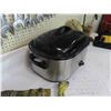 Image 3 : Oster 22 Quart Roaster Oven Like New