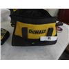 Image 4 : (2) DeWalt 20 V Drills, 2 Batteries, Charger, Soft Case