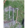 Image 3 : 5 Yard Tools: Scythe, Pick Axes