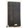 Image 1 : PORTABLE TIRE TRACTION MATS (2)