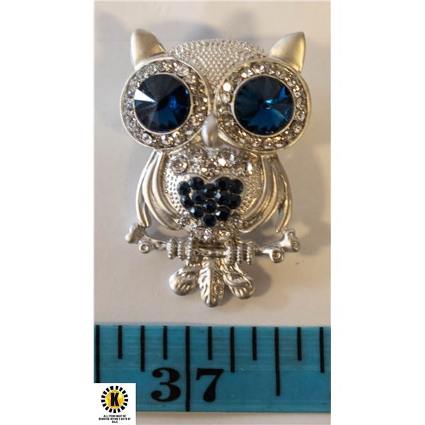 BLUE EYED PEWTER OWL BROOCH CLEAR ACCENTS