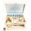 Image 1 : ESTATE LARGE VINTAGE JEWELRY BOX FULL OF ESTATE