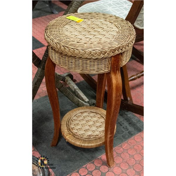 WICKER TOP PLANT STAND