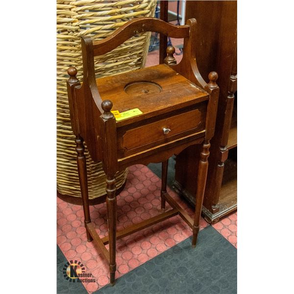 VINTAGE SIDE TABLE WITH DRAWER