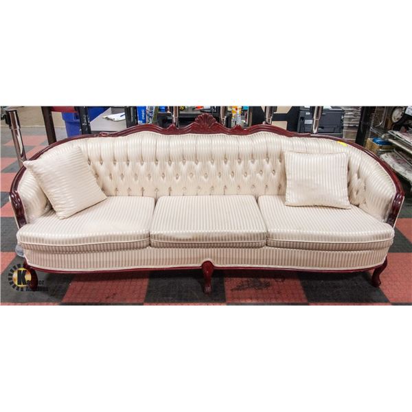 ESTATE VINTAGE ORNATE WOODEN FRAMED SOFA 92" X 31"
