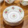 Image 2 : ROYAL ALBERT PETIT POINT BONE CHINA 21 PIECES