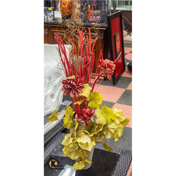 DECORATIVE VASE WITH ARRANGEMENT