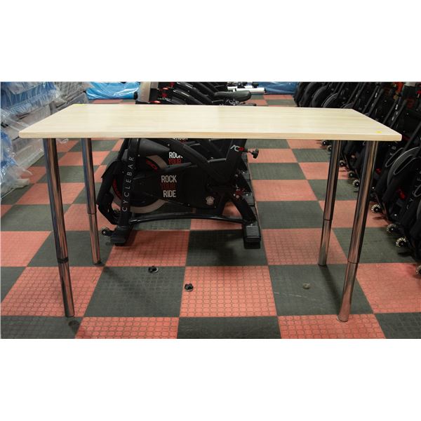 ADJUSTABLE HEIGHT TABLE