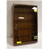 Image 1 : DISPLAY CASE 23" X 15.5"