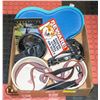 Image 1 : BOX WITH DOG SUPPLIES INCL. 2 COLLARS, SET OF