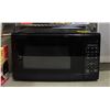 Image 1 : HAMILTON BEACH BLACK 0.7 CU.FT. COMPACT