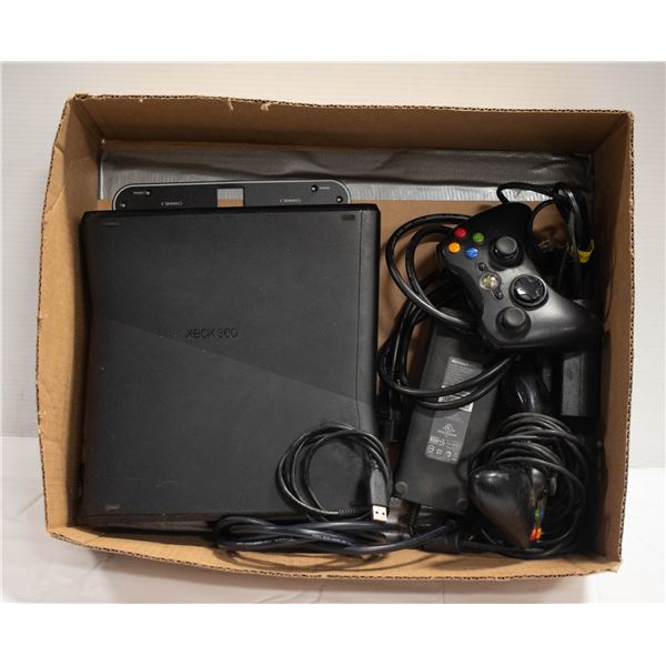 X-BOX 360 WITH 2 CONTROLLERS