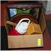 Image 1 : MIXED BOX OF KITCHEN ITEMS