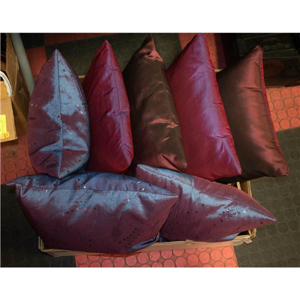 7 DECORATIVE PILLOWS