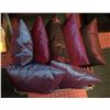 Image 1 : 7 DECORATIVE PILLOWS