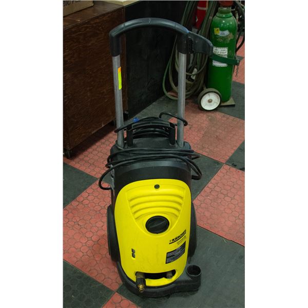HEAVY DUTY KARCHER 2000 PSI PRESSURE WASHER WITH HOSE AND GARDEN REEL