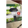 Image 3 : 6PK SOLAR GARDEN LIGHTS AND LAWN SPRINKLER