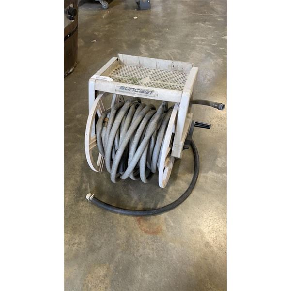 SUNCAST HOSE REEL W/ HOSE