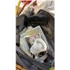 Image 2 : LARGE LOT OF VARIOUS HOUSEHOLD GOODS