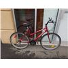Image 1 : RED TRIUMPH BIKE