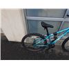 Image 2 : BLUE AND WHITE RALEIGH BIKE